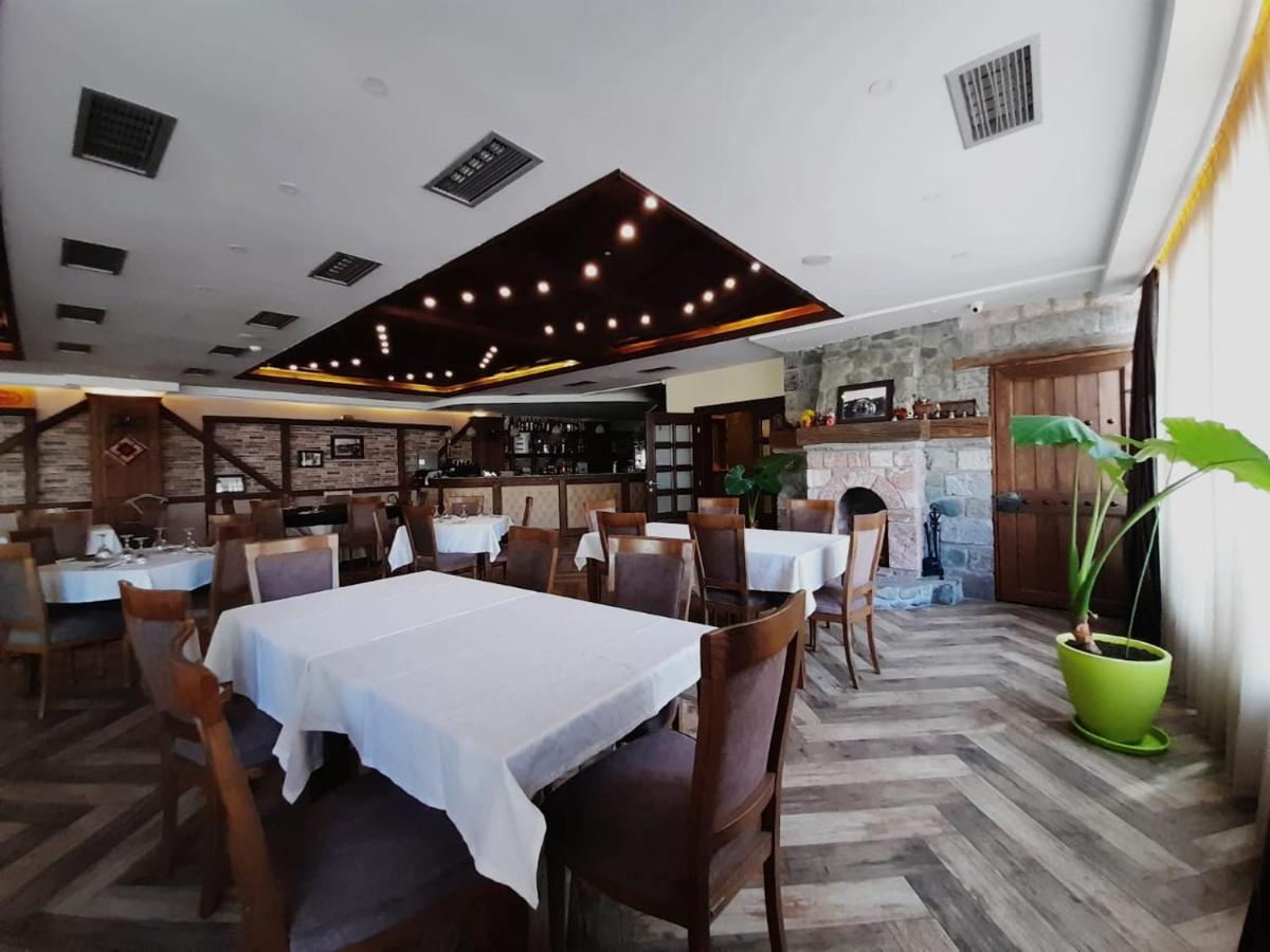 Hotel Happy Gjakova Εξωτερικό φωτογραφία