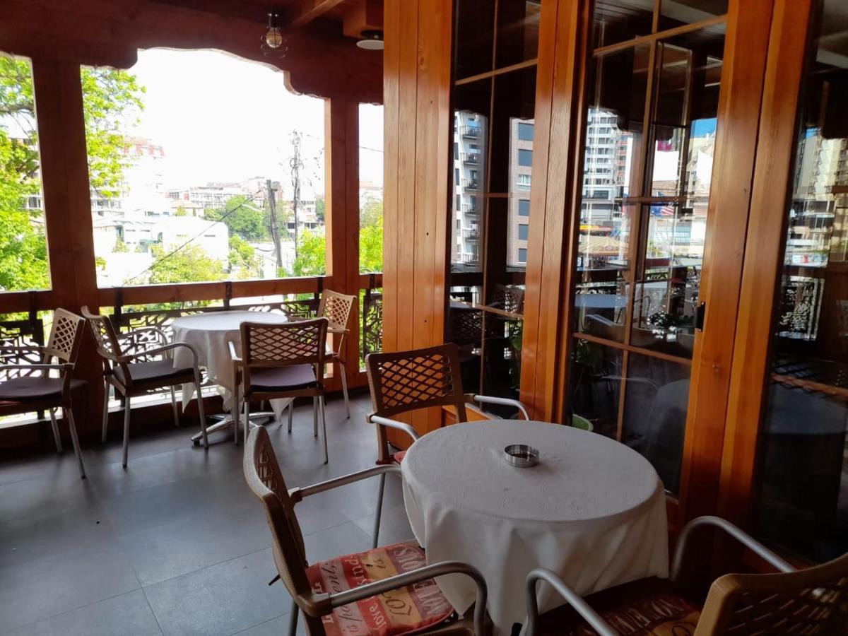 Hotel Happy Gjakova Εξωτερικό φωτογραφία