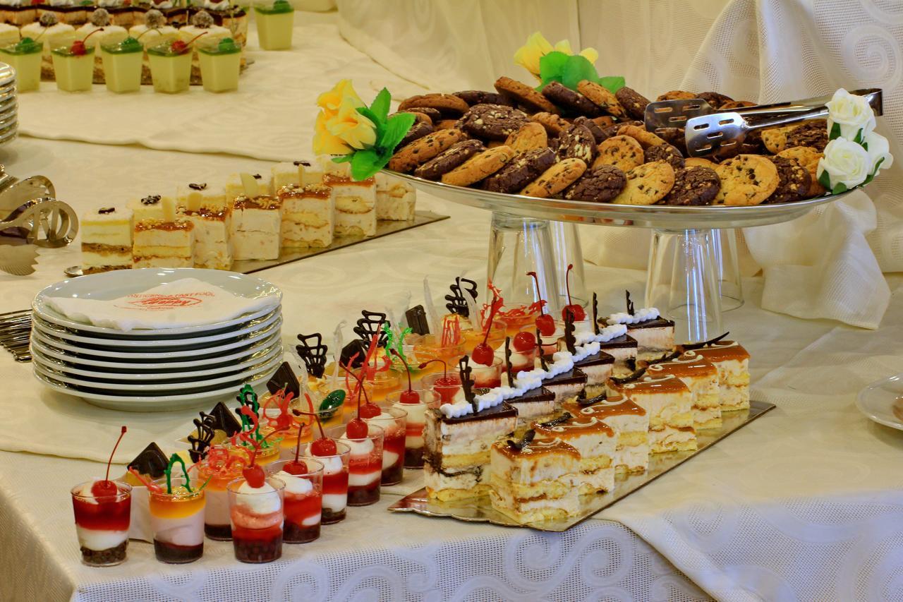 Hotel Happy Gjakova Εξωτερικό φωτογραφία