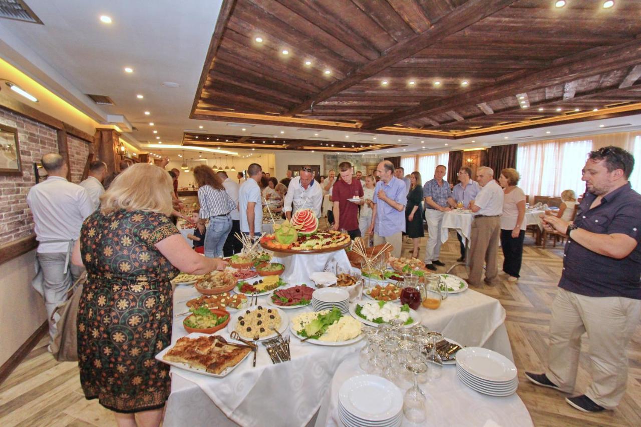 Hotel Happy Gjakova Εξωτερικό φωτογραφία