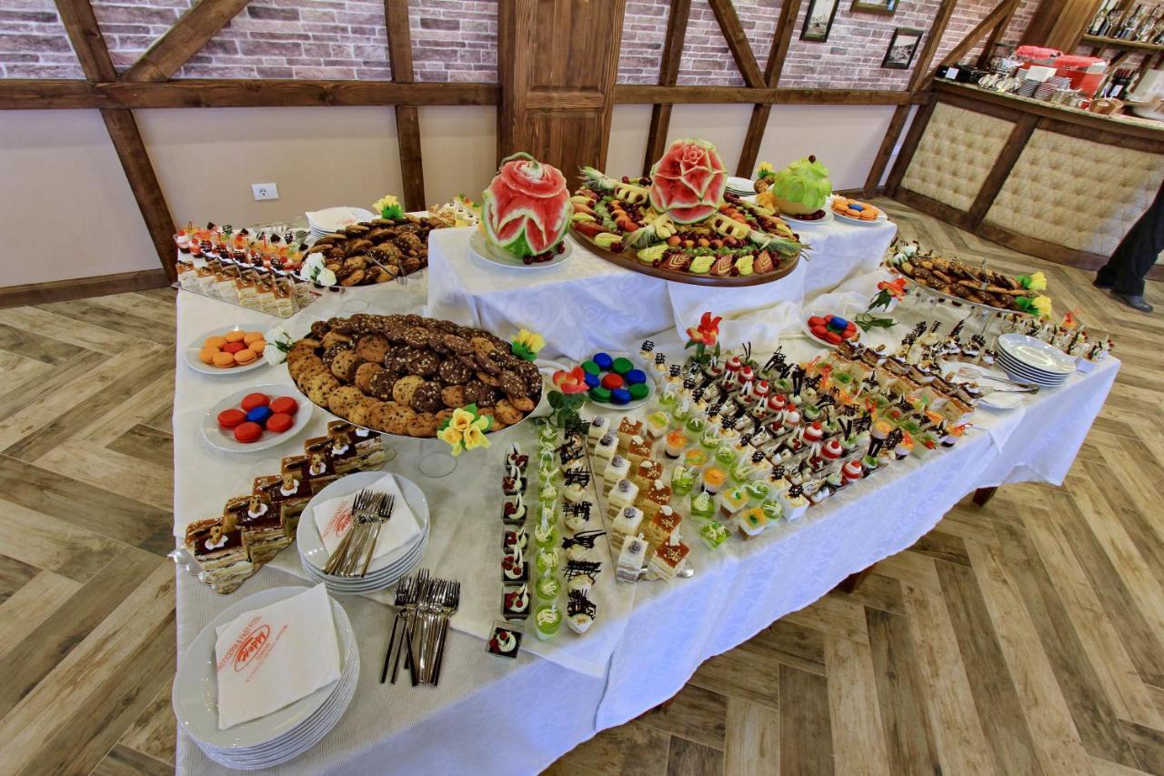 Hotel Happy Gjakova Εξωτερικό φωτογραφία
